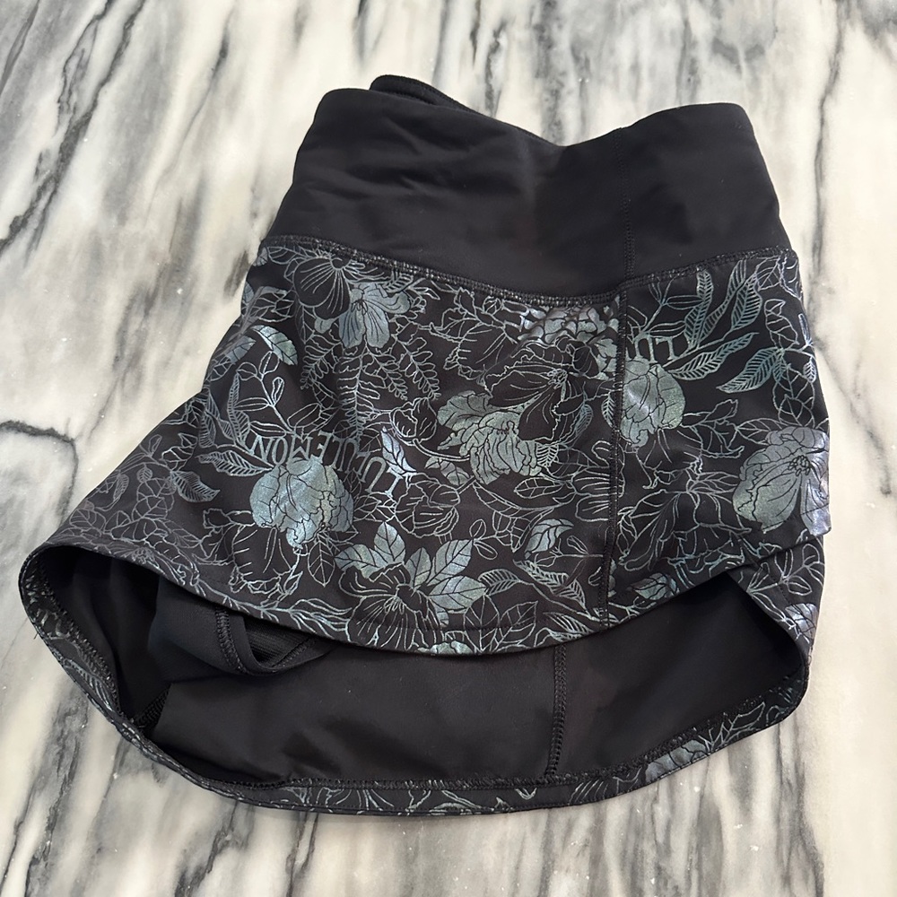the cutest lulu shorts